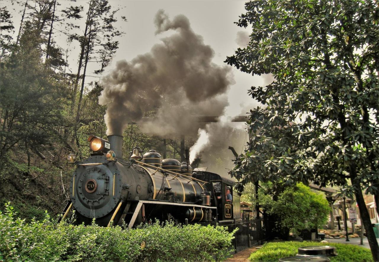 River Breeze, Wifi, 1089 Free Tickets Each Paid Day, Dollywood And More พิเจนฟอร์จ ภายนอก รูปภาพ
